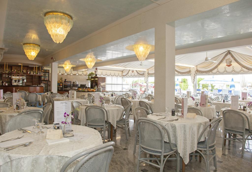 Hotel Panama Lido di Jesolo Exterior photo